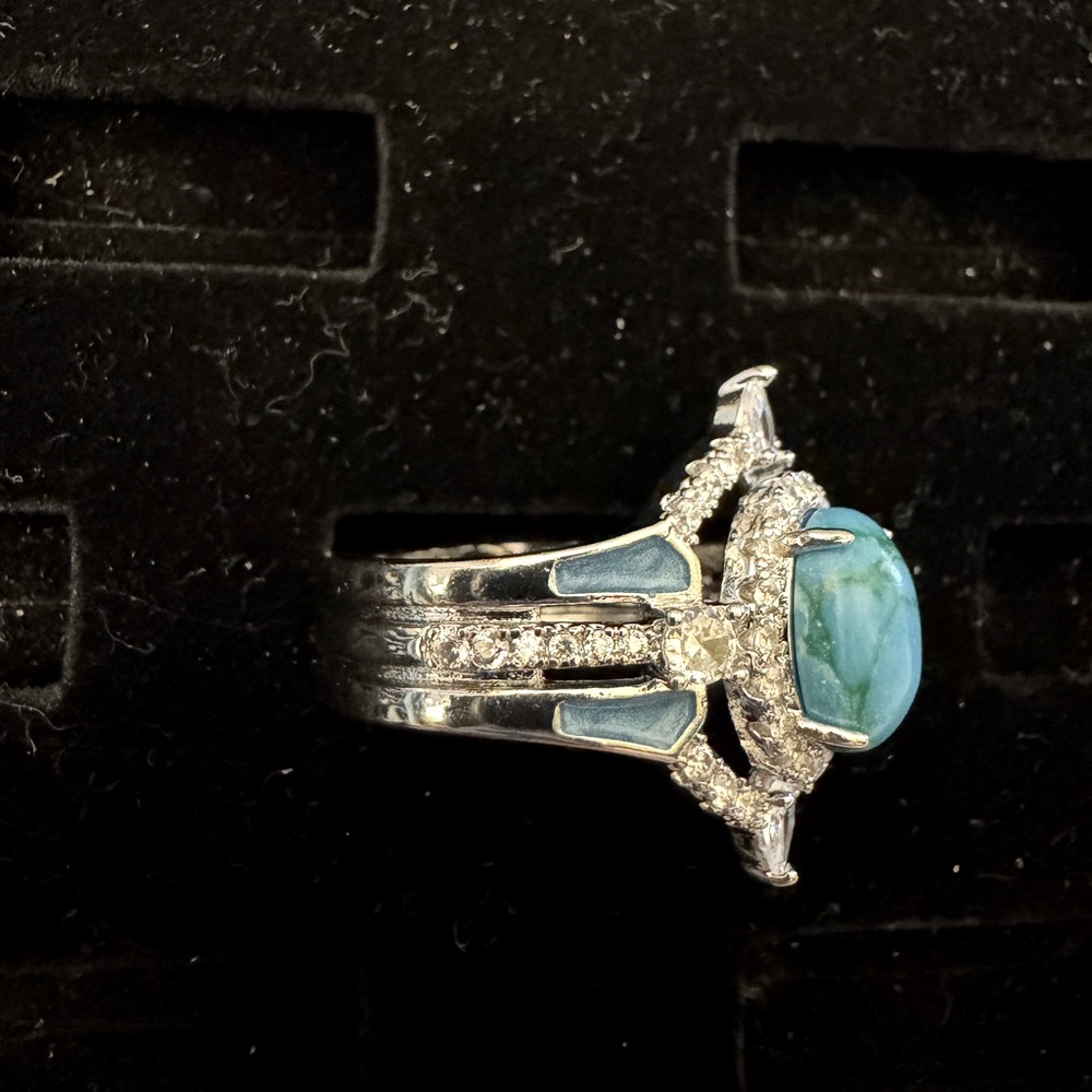 Dyed Howlite & Rhinestone Silvertone Ring Size 9 - Picture 2 of 5